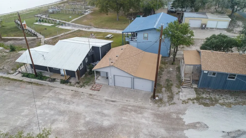 100 WHITE POINT TRAIL Sandia, TX 78383