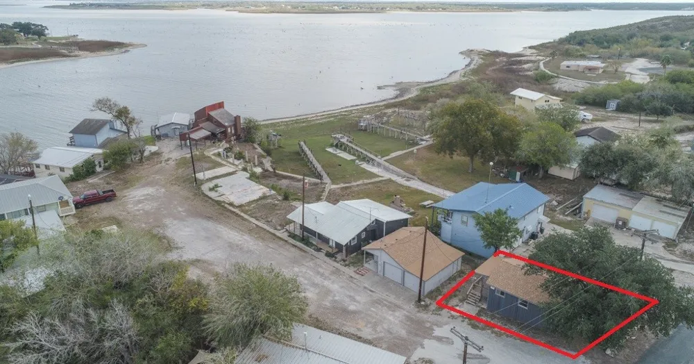 100 WHITE POINT TRAIL Sandia, TX 78383