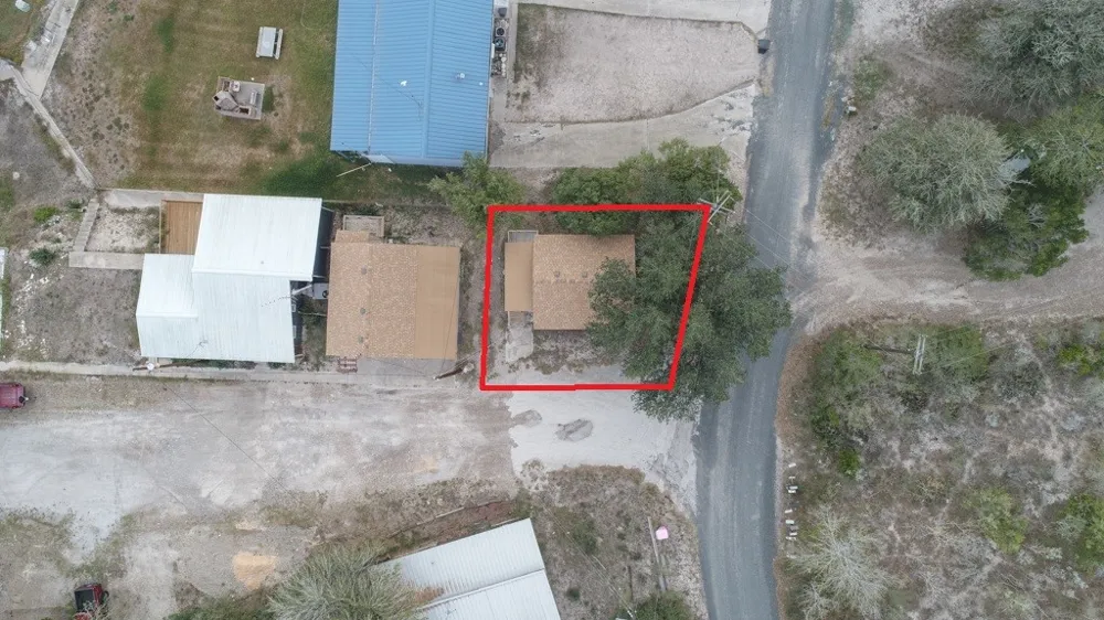 100 WHITE POINT TRAIL Sandia, TX 78383