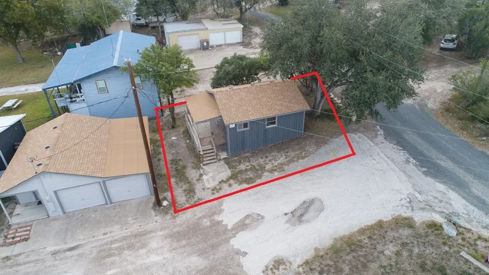 100 WHITE POINT TRAIL Sandia, TX 78383