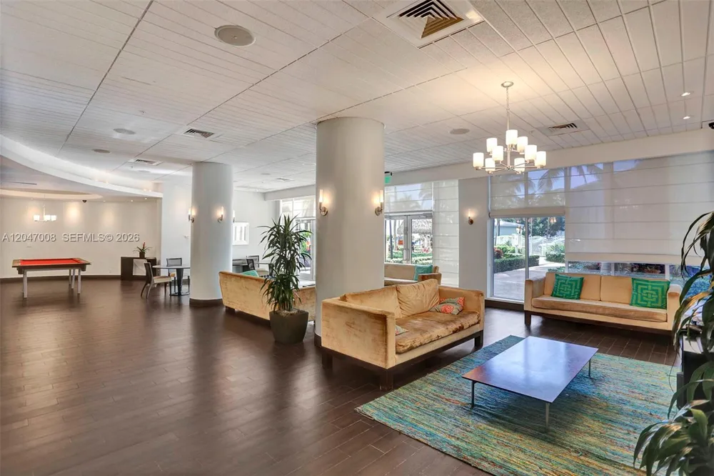 3901 S Ocean Dr #14Z Hollywood, FL 33019