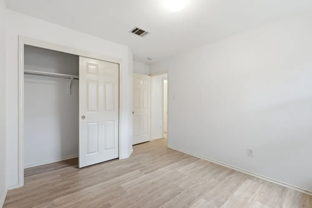 8829 Francia Trail Austin, TX 78748