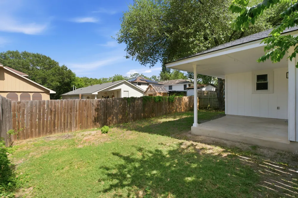 8829 Francia Trail Austin, TX 78748