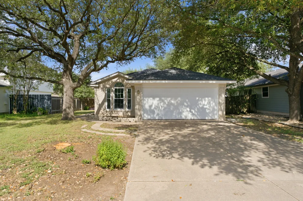 8829 Francia Trail Austin, TX 78748