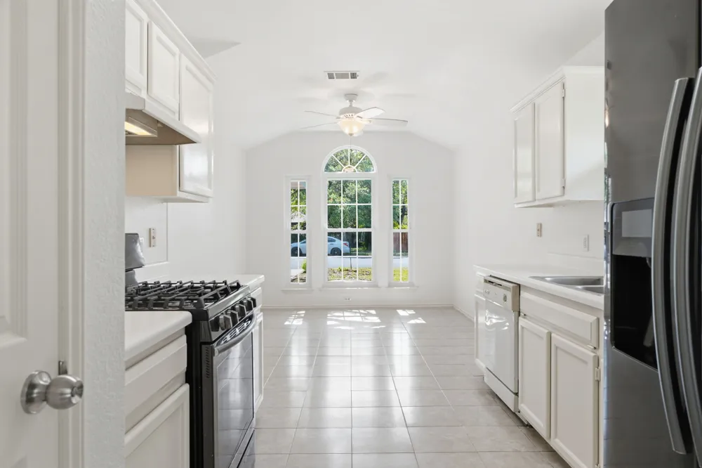 8829 Francia Trail Austin, TX 78748
