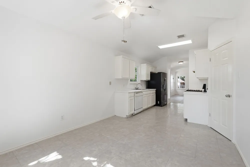 8829 Francia Trail Austin, TX 78748