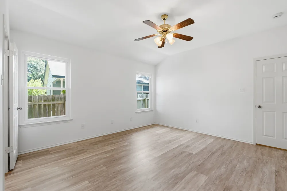 8829 Francia Trail Austin, TX 78748