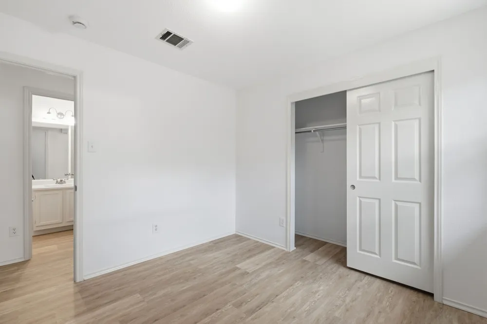 8829 Francia Trail Austin, TX 78748