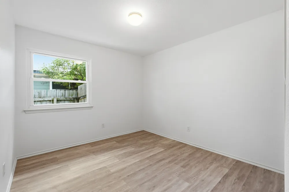8829 Francia Trail Austin, TX 78748