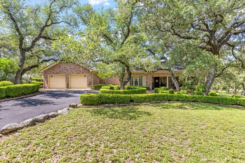 50 Brookmeadow Drive Wimberley, TX 78676