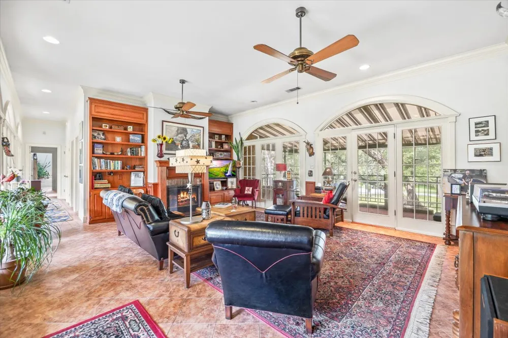 50 Brookmeadow Drive Wimberley, TX 78676