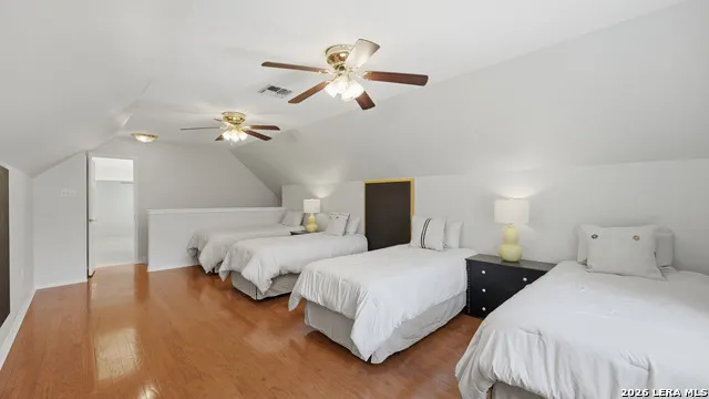 134 SPYGLASS RD McQueeney, TX 78123