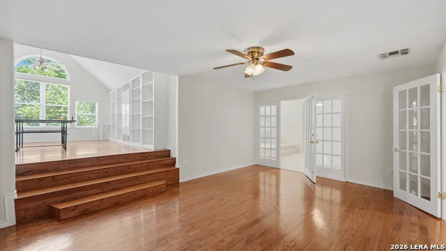 134 SPYGLASS RD McQueeney, TX 78123