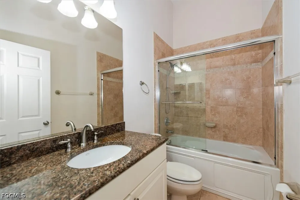SE 28th Terrace Cape Coral, FL 33904