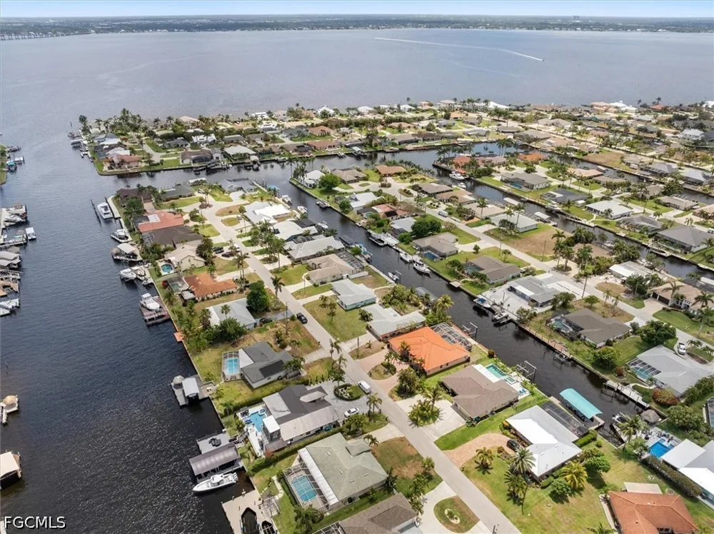 SE 28th Terrace Cape Coral, FL 33904