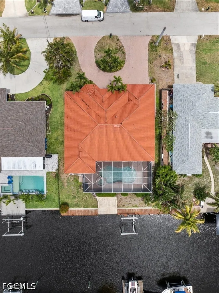 SE 28th Terrace Cape Coral, FL 33904
