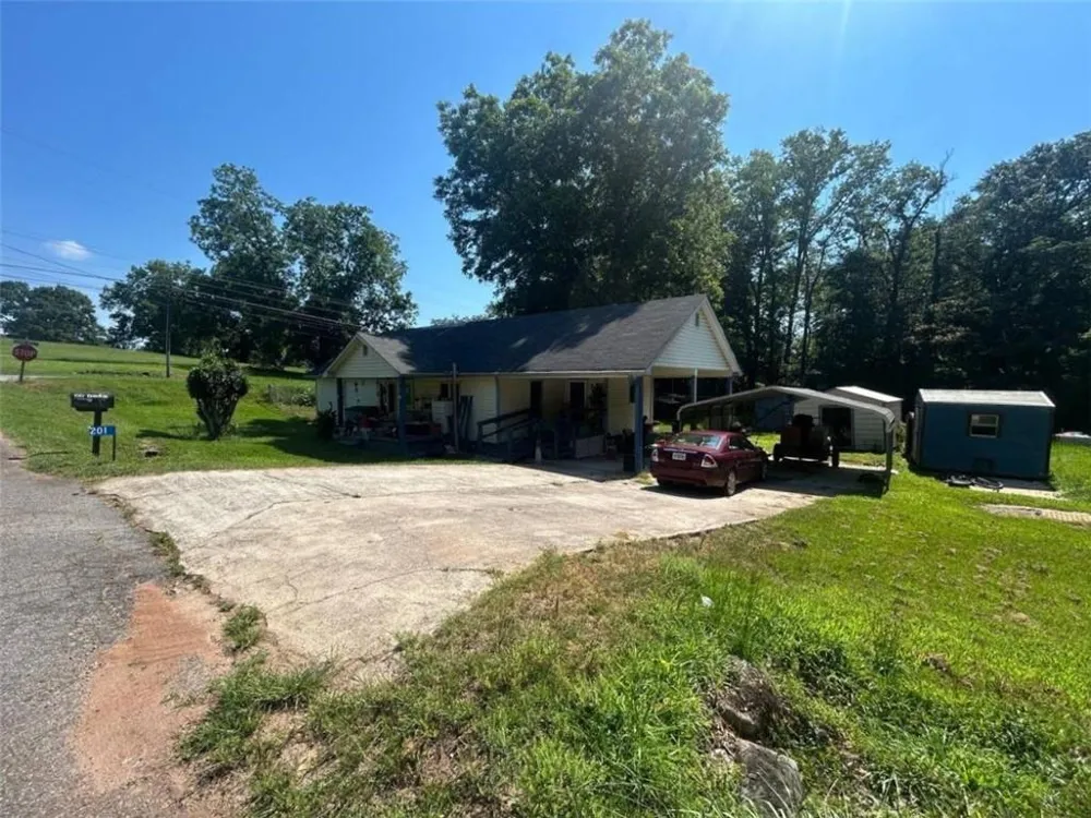 201 Walter Street Thomaston, GA 30286
