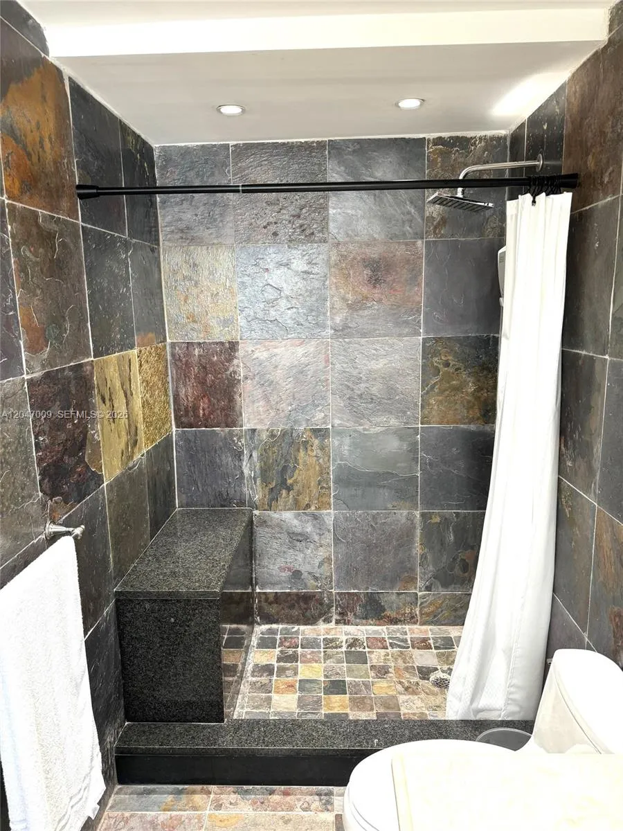 3901 S Ocean Dr #7O Hollywood, FL 33019