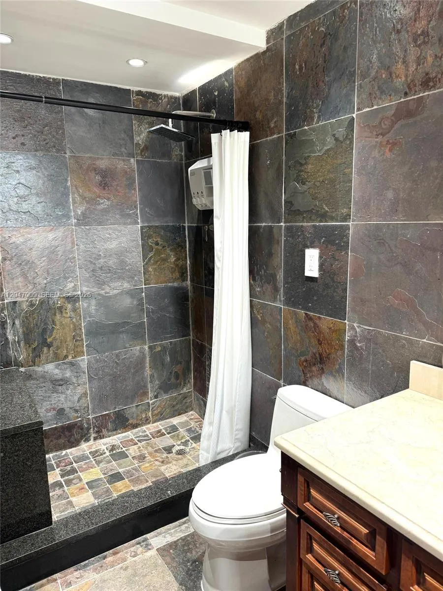 3901 S Ocean Dr #7O Hollywood, FL 33019