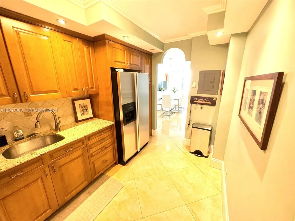 3901 S Ocean Dr #7O Hollywood, FL 33019