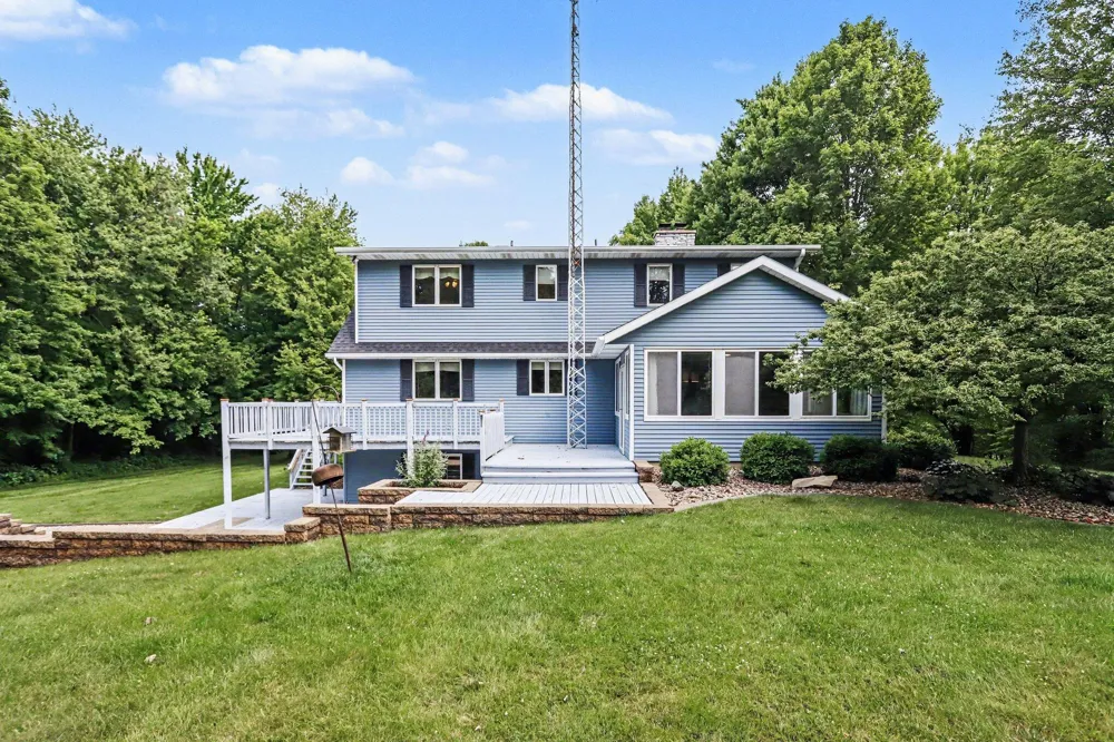 61214 US-131 Three Rivers, MI 49093