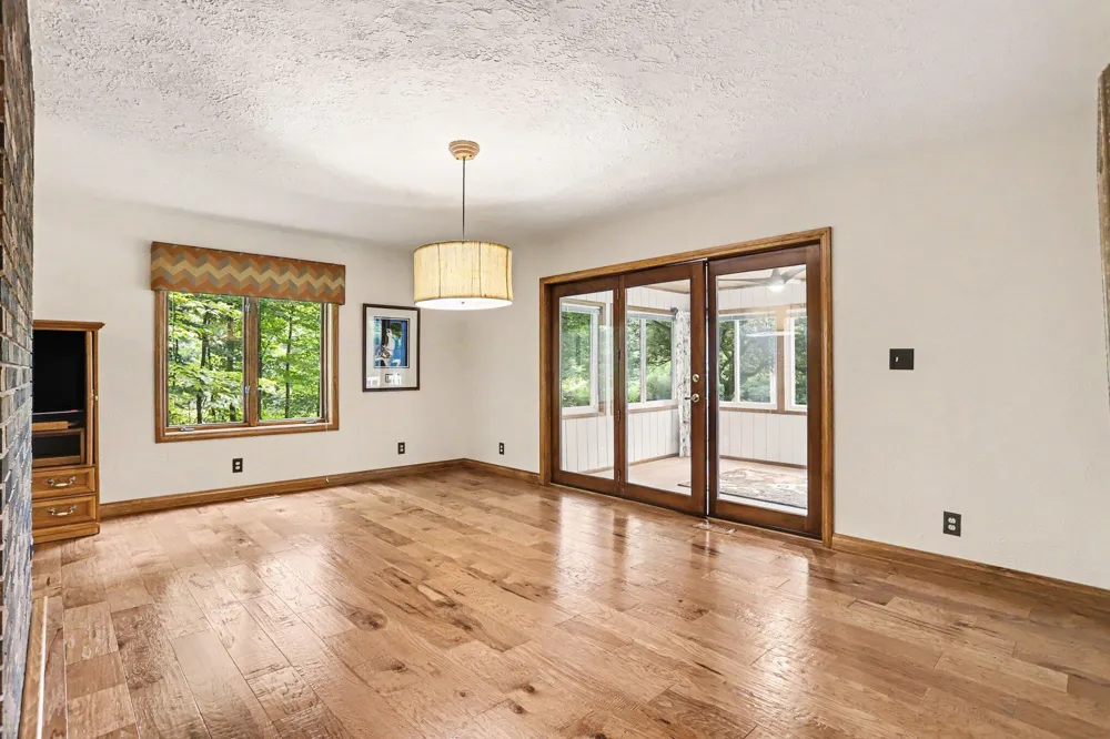 61214 US-131 Three Rivers, MI 49093