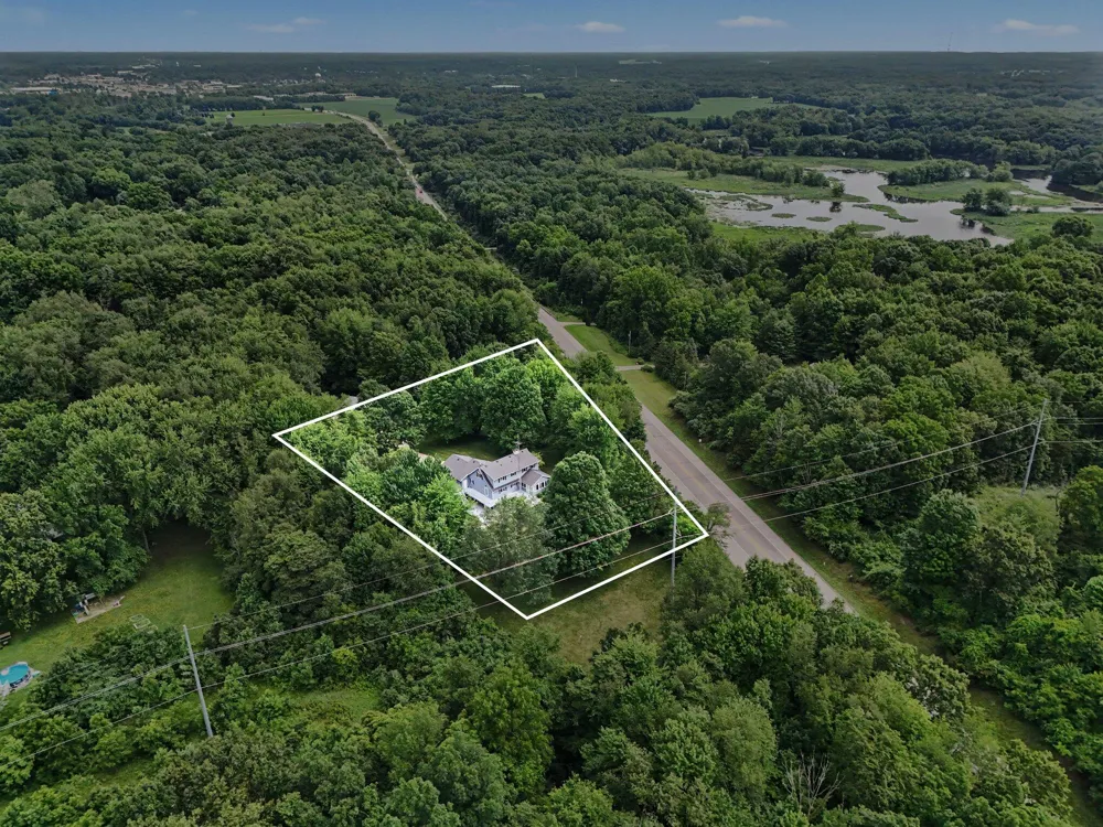 61214 US-131 Three Rivers, MI 49093