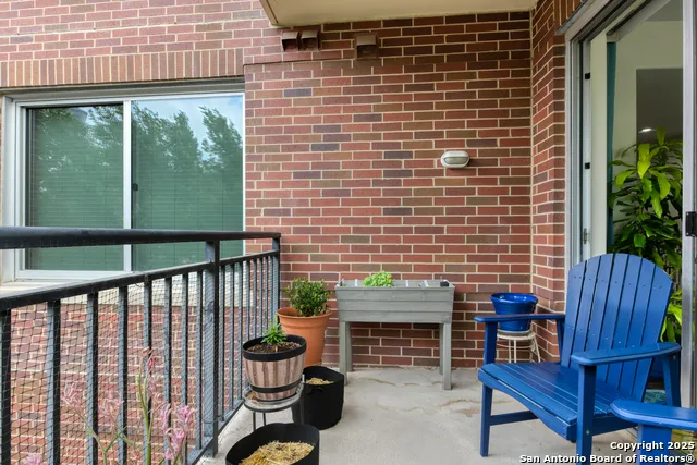 215 Center St. #206 San Antonio, TX 78202