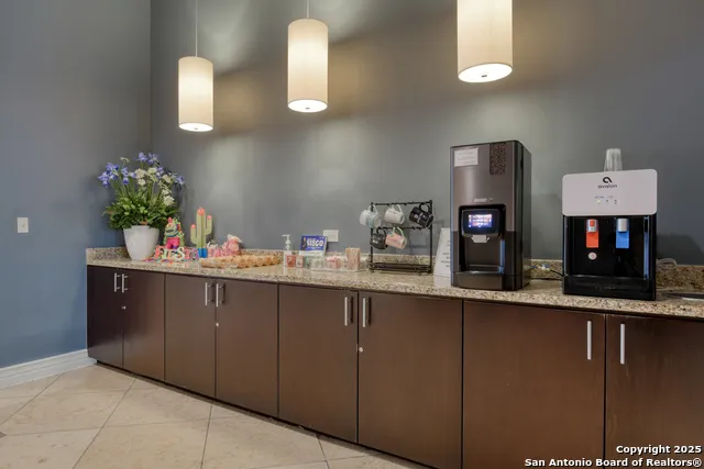 215 Center St. #206 San Antonio, TX 78202