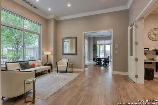 215 Center St. #206 San Antonio, TX 78202