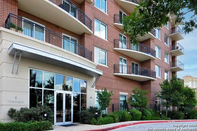 215 Center St. #206 San Antonio, TX 78202