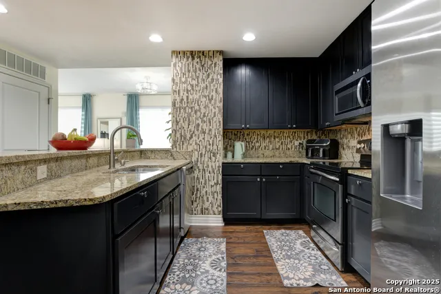 215 Center St. #206 San Antonio, TX 78202
