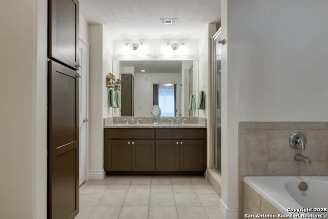 215 Center St. #206 San Antonio, TX 78202