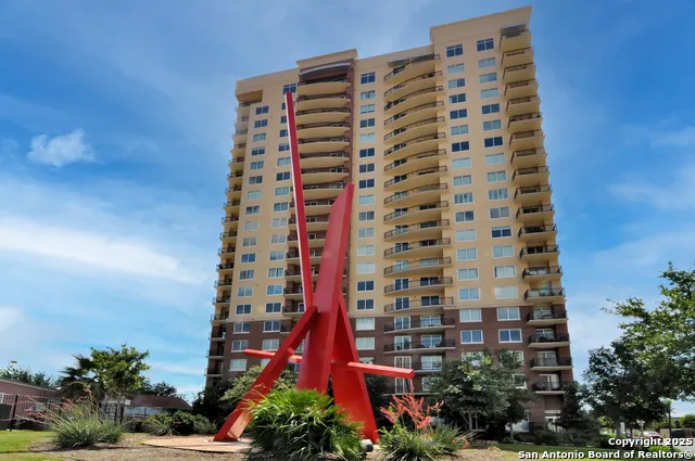 215 Center St. #206 San Antonio, TX 78202