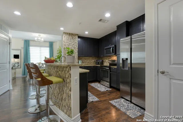 215 Center St. #206 San Antonio, TX 78202