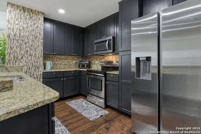 215 Center St. #206 San Antonio, TX 78202