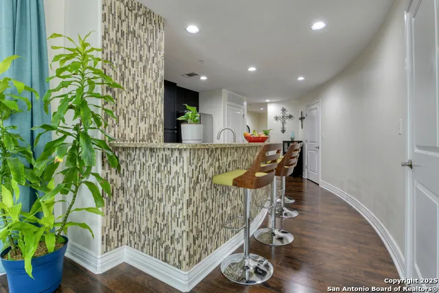 215 Center St. #206 San Antonio, TX 78202