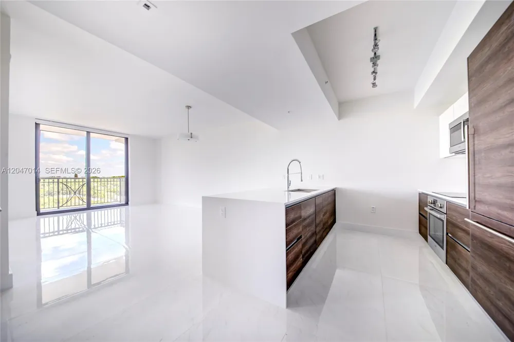 301 Altara Ave #733 Coral Gables, FL 33146
