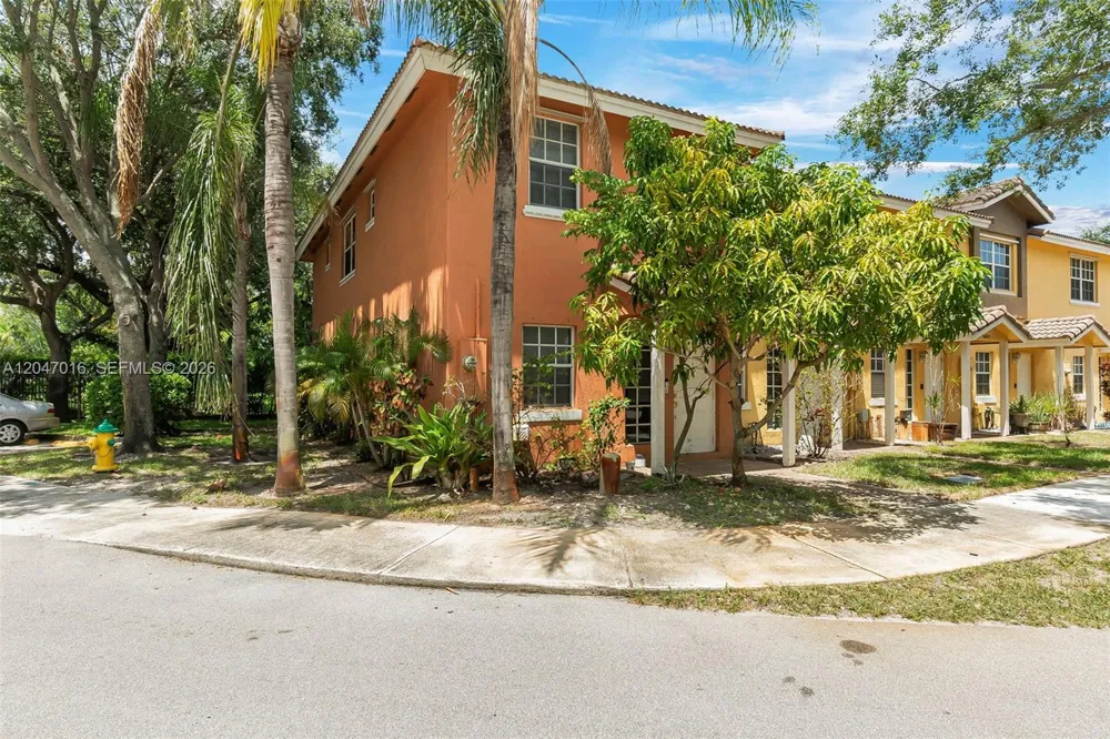6819 Sienna Club Pl Lauderhill, FL 33319