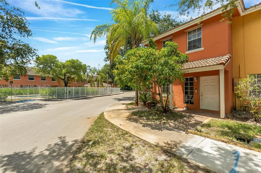 6819 Sienna Club Pl Lauderhill, FL 33319