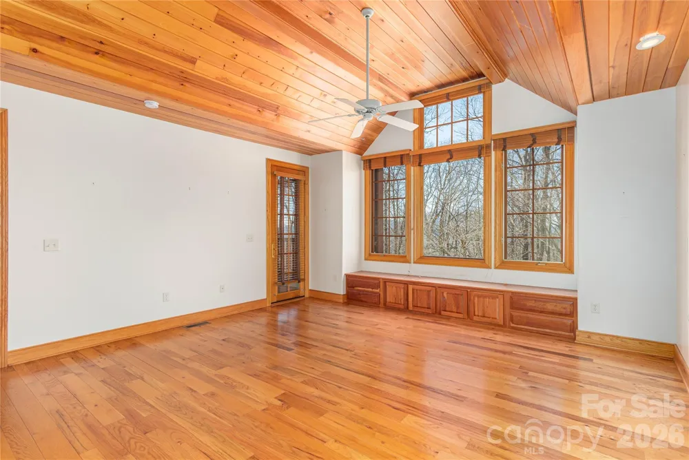 98 Flat Creek Road Fairview, NC 28730