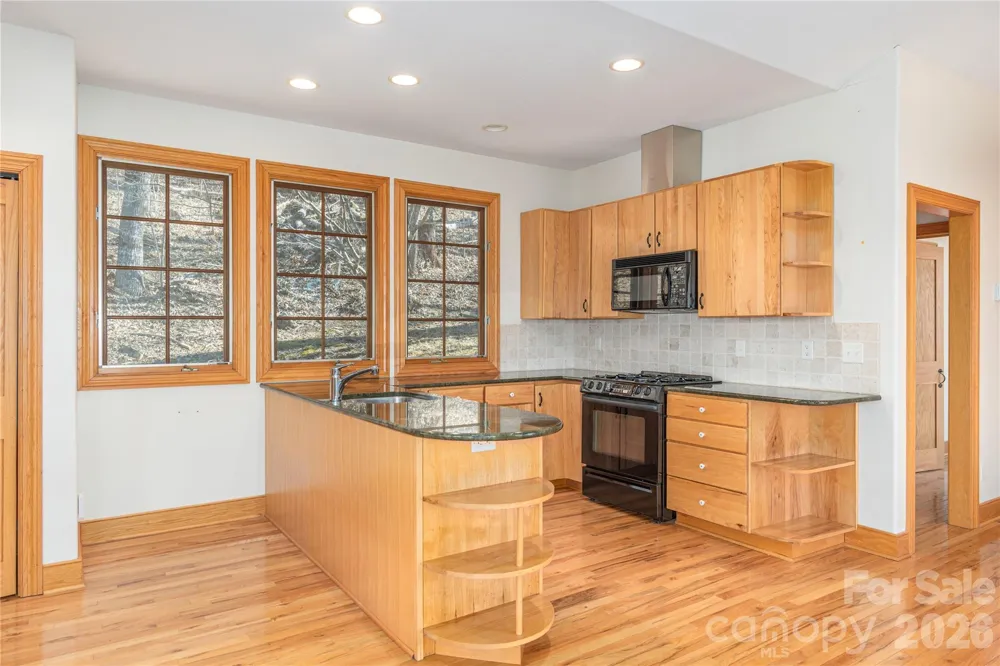 98 Flat Creek Road Fairview, NC 28730