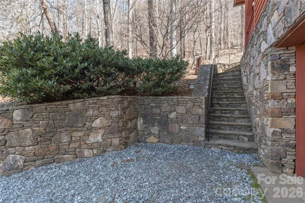 98 Flat Creek Road Fairview, NC 28730