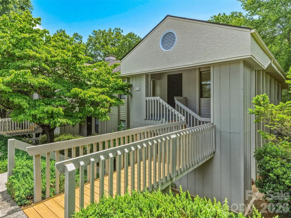 106 Abbey Circle Asheville, NC 28805