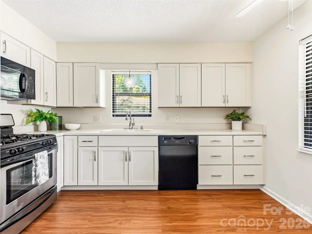 106 Abbey Circle Asheville, NC 28805