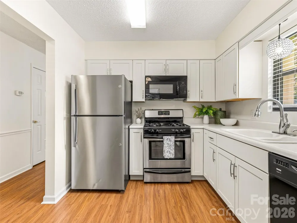 106 Abbey Circle Asheville, NC 28805