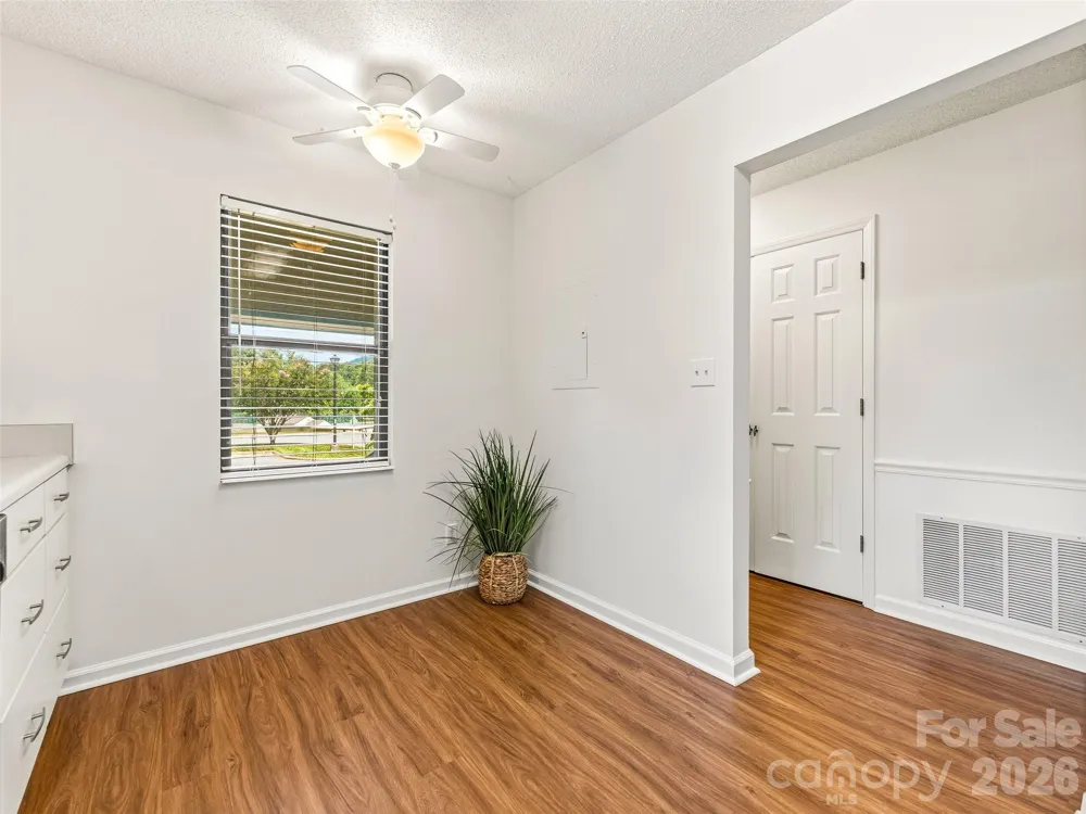 106 Abbey Circle Asheville, NC 28805