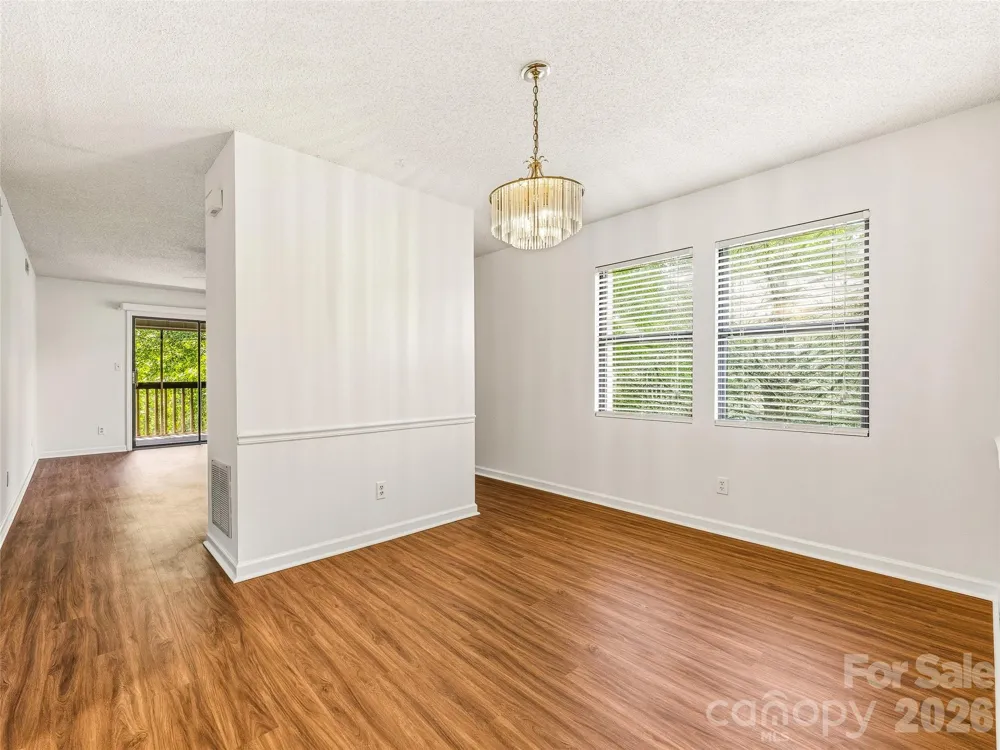 106 Abbey Circle Asheville, NC 28805