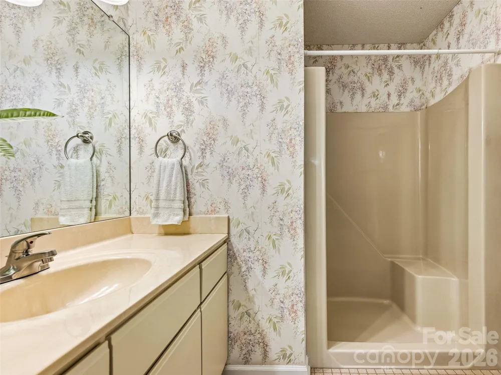 106 Abbey Circle Asheville, NC 28805