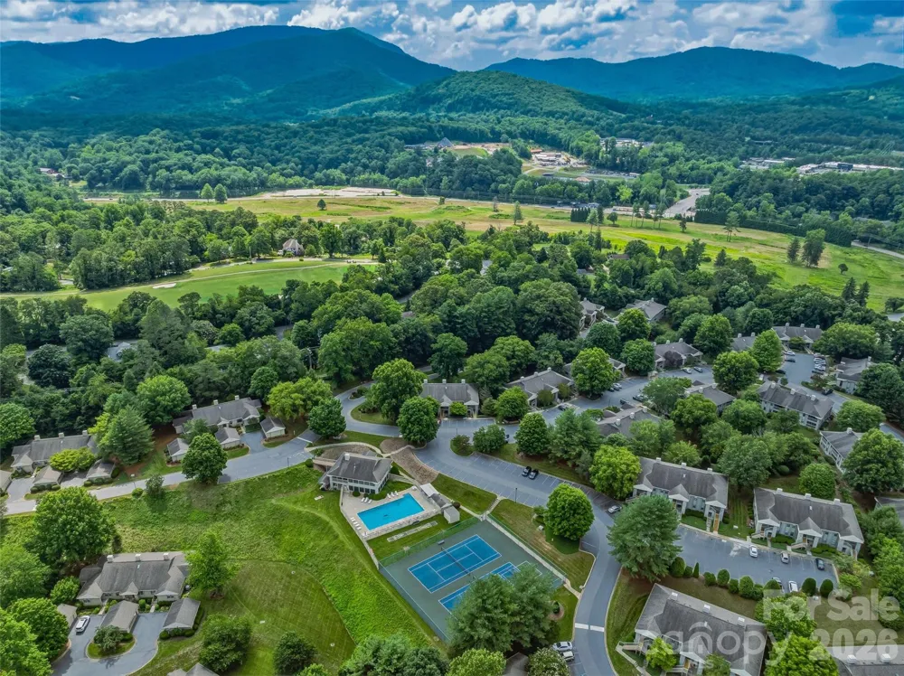 106 Abbey Circle Asheville, NC 28805